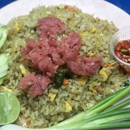 ข้าวผัดแหนม
