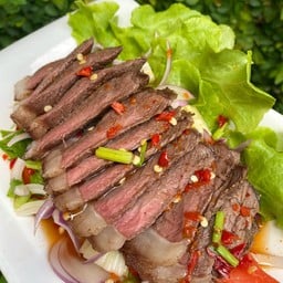 ยำเนื้อย่าง