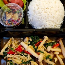 ข้าวกระเพราเห็ด