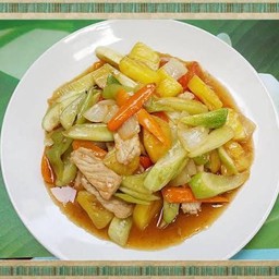 ผัดเปรี้ยวหวาน