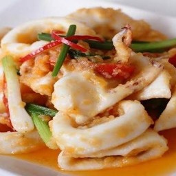 ปลาหมึกผัดไข่เค็ม(กับข้าว)