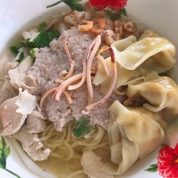 เกี้ยวหมู พิเศษ