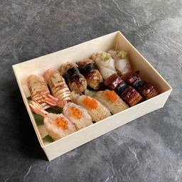Tora Sushi Box