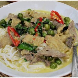 แกงเขียวหวานหมู+ขนมจีน