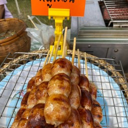 ไส้กรอกเเม่ไก่