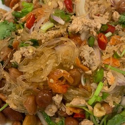 ยำวุ้นเส้นโบราณ หมูสับ ใส่กุ้งแห้ง เห็ดหูหนู