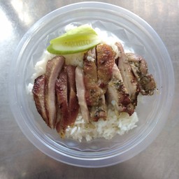 ข้าวมันไก่ย่าง+คอหมูย่างพิเศษ