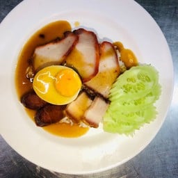 ข้าวหมูแดง