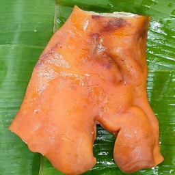 แก้มหมู ต้มน้ำปลา