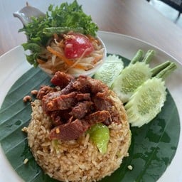 ข้าวผัดหมูเค็ม+ส้มตำ