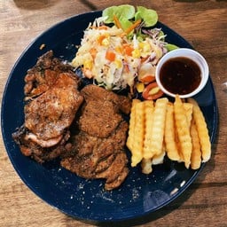 สเต็กไก่สไปร์ซี่+หมูนุ่ม