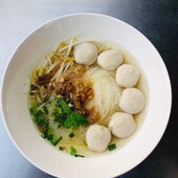 เส้นหมี่ลูกชิ้น