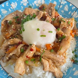 ข้าวหน้าหมูโชยุสไปซี่