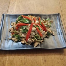 กระเพราหมูหัน (กับข้าว)