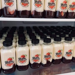 นมสตอเบอร์รี่คุณแม่ลูก3