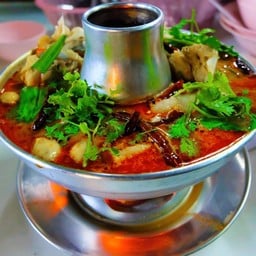 ต้มยำหัวปลาหม้อไฟ