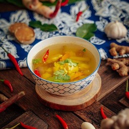 ไก่ต้มขมิ้น