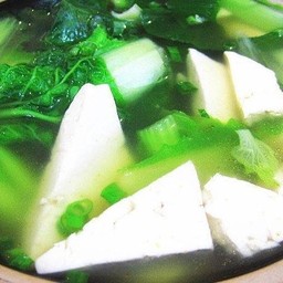 青菜豆腐汤ต้มจืดผักกาดเต้าหู้ขาว