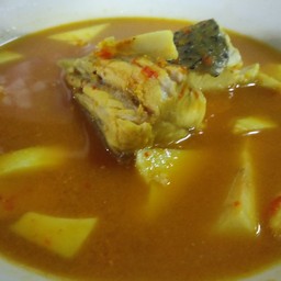 แกงส้มปลากะพงยอดมะพร้าว