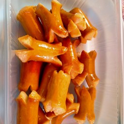 ไส้กรอกทอด(กับข้าว)