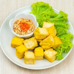 จี๋แหนมเนือง ตรงข้ามส่งเสริมการเกษตรเขตที่ 3