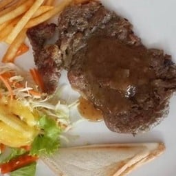 สเต็กเนื้อสันพริกไทดำ