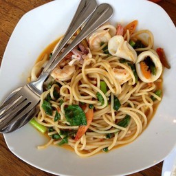 สปาเก็ตตี้ผัดขี้เมาทะเล