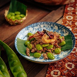 ผัดสะตอกุ้งหมูสับ