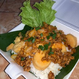 เต๋าหู้ไข่ทรงเครื่อง + ข้าวเจ้า