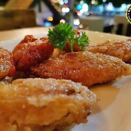 ไก่ทอด 6 ชิ้น โรยเกลือ