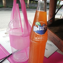 น้ำส้มแฟนต้า+น้ำแข็ง แก้วโอ่ง