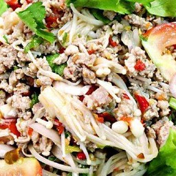 ยำเห็ดเข็มทอง