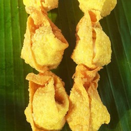 ของทอดหน้าโรงเรียนเมธัง