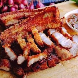 ร้านคอหมูย่างเจ้าเก่า