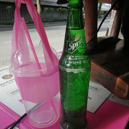 สไปรท์น้ำแข็ง แก้วโอ่ง