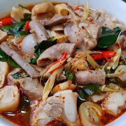 ต้มเเซ่บหมูเครื่องใน
