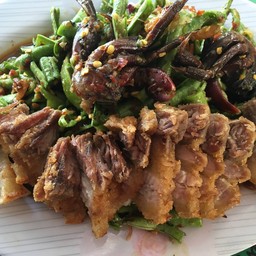 ตำถั่วหมูกรอบ