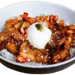 ข้าวหมูสามชั้นผัดซอสโคชูจัง