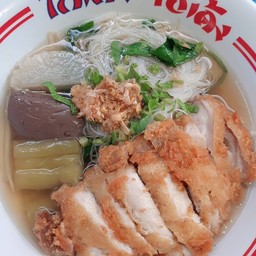 ก๋วยเตี๋ยวไก่ทอด