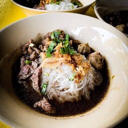 ก๋วยเตี๋ยวเรือบ้านไม้