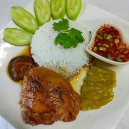 ข้าวหน้าไก่ตุ๋น
