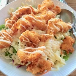 สลัดไก่กรอบ