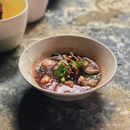 ก๋วยเตี๋ยวหมูน้ำข้น(ไม่ใส่เลือดน้ำตก)