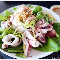 ปลาหมึกลวกจิ้ม