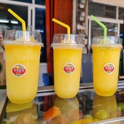 ชื่นใจโคตรผลไม้ปั่น