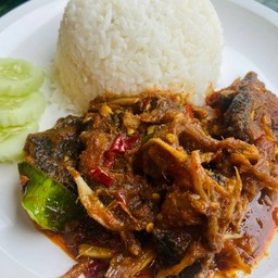 ข้าวพริกแกงปลาดุก