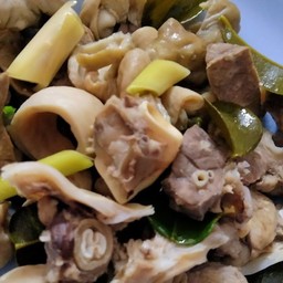 ลวกจิ้มรวมหมูเครื่องใน