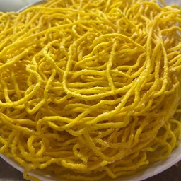 หมี่กรอบ