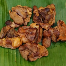 เครื่องในไก่ ต้มน้ำปลา