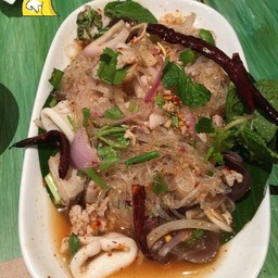 ลาบวุ่นเส้นปลาหมึก